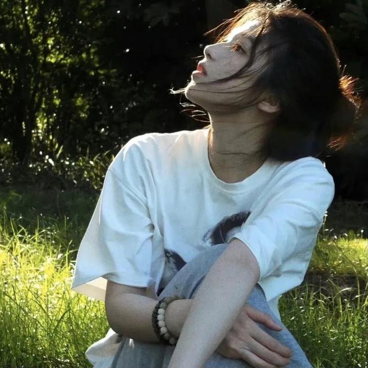 众星拱月